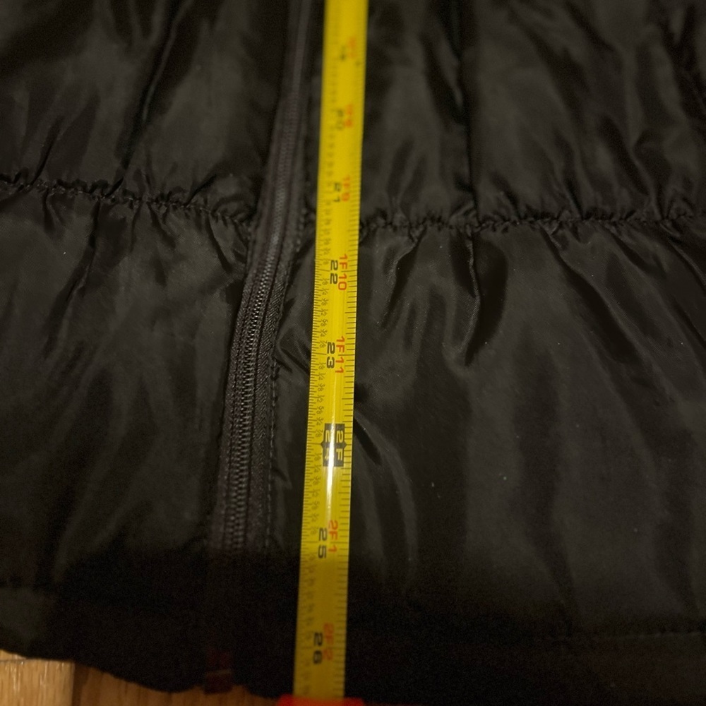 Women’s M Merona Puffer Vest - Reversible - Picture 13 of 13